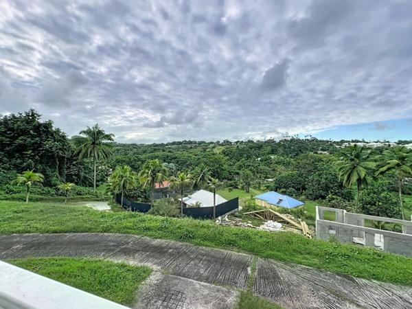 Propriété  T5 +  studio + garage - Vue dégagée