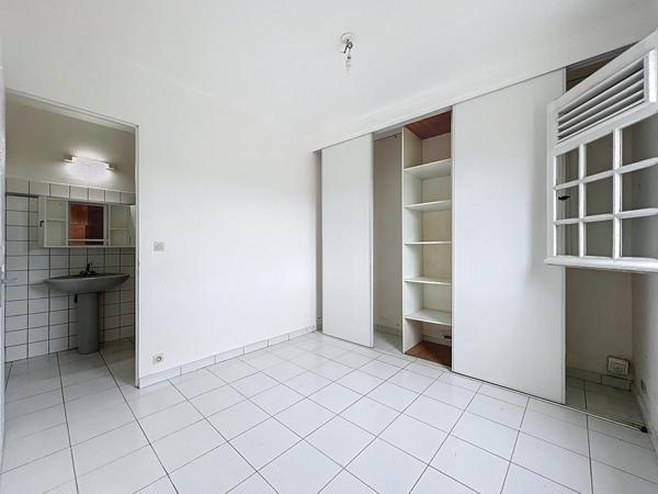 Propriété  T5 +  studio + garage - Vue dégagée