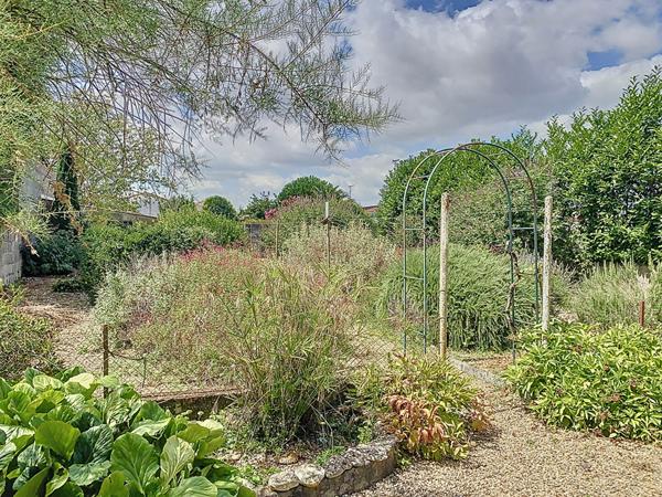 A vendre Maison Lucon 3 chambres garage jardin