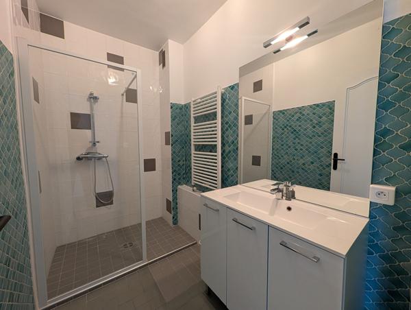 Appartement Bron 5 pièce(s) 134 m2 avec Balcons Bron