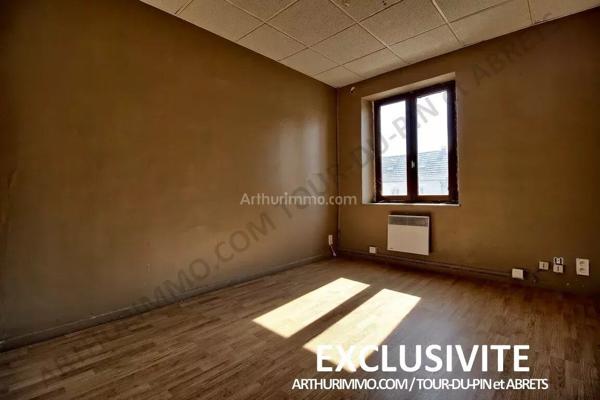 Vente                                                      Immeuble
                        
                     11 pièces                                         à Les Avenières Veyrins-Thuellin