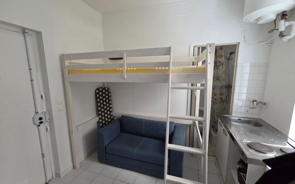 Appartement à louer    1 pièce •  Paris 18