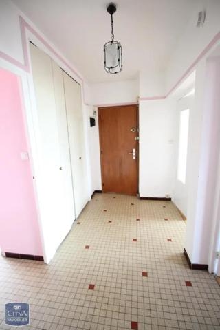 Appartement à louer 2 pièces 55.1m² Longvic (21600)