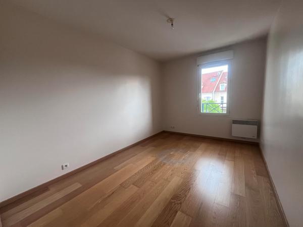 Beau F3 d'une superficie de 71,19m², idéalement situé dans une résidence calme et sécurisée