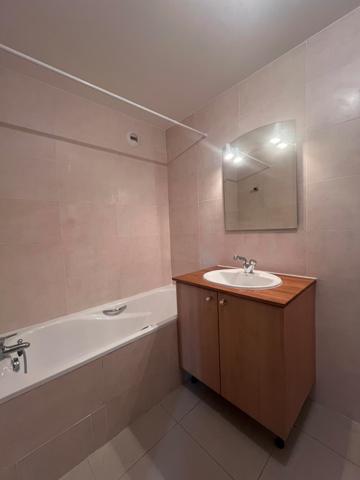 Beau F3 d'une superficie de 71,19m², idéalement situé dans une résidence calme et sécurisée
