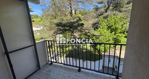 Location Appartement 5 pièces 104 m² - Francheville 69340