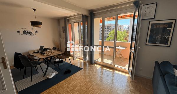 Location Appartement 5 pièces 104 m² - Francheville 69340