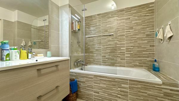 Appartement à ROQUEBRUNE CAP MARTIN (06190)