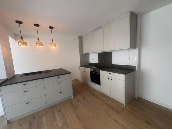 Maison
         5 pièces
        - 98 m² 598 000 € *