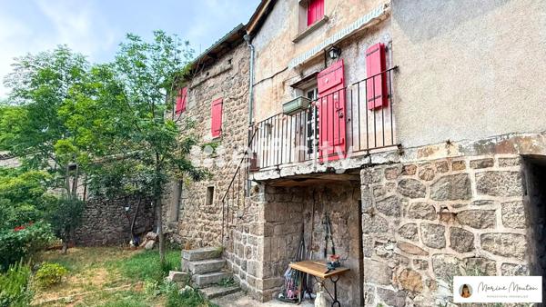 Maison
         5 pièces
        - 87 m² Exclusivité 165 000 € *