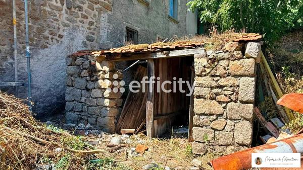 Maison
         5 pièces
        - 87 m² Exclusivité 165 000 € *