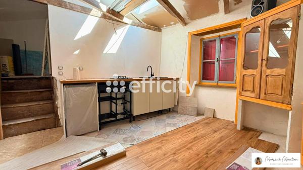 Maison
         5 pièces
        - 87 m² Exclusivité 165 000 € *