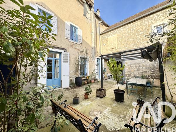 Maison à vendre 7 pièces 180 m² Moret-Loing-et-Orvanne