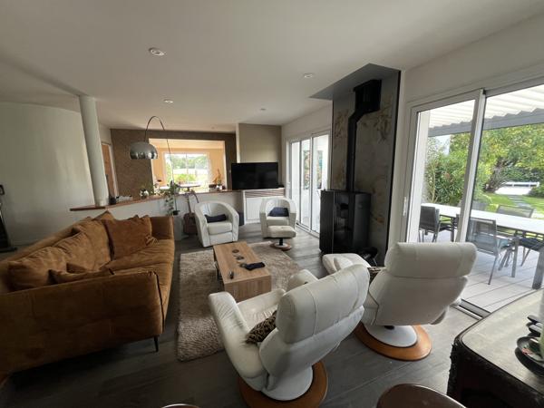 Maison * 7 pièces * 200 m² * 56000 VANNES