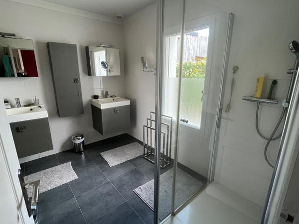 Maison * 7 pièces * 200 m² * 56000 VANNES