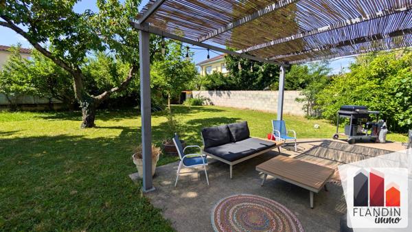Maison mitoyenne 1 côté à vendre, 7 pièces - Charly 69390