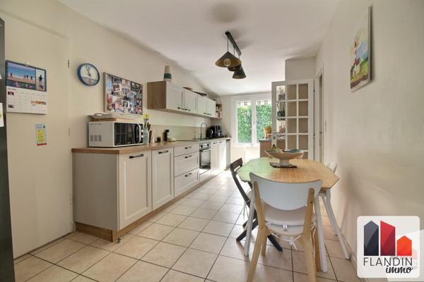 Maison mitoyenne 1 côté à vendre, 7 pièces - Charly 69390