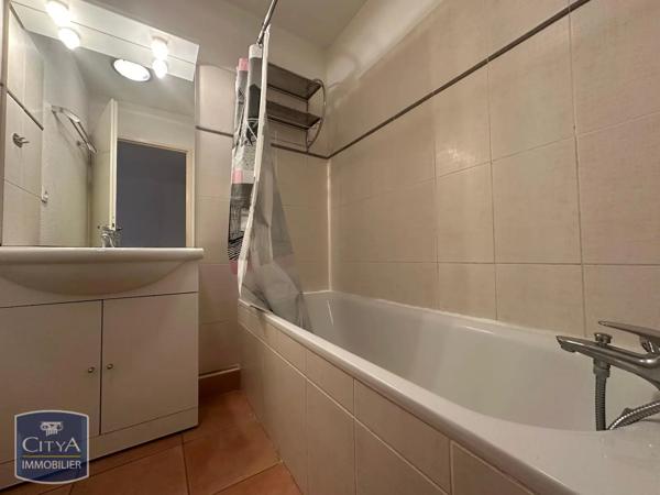 Appartement à louer 3 pièces 56.87m² Vedène (84270)