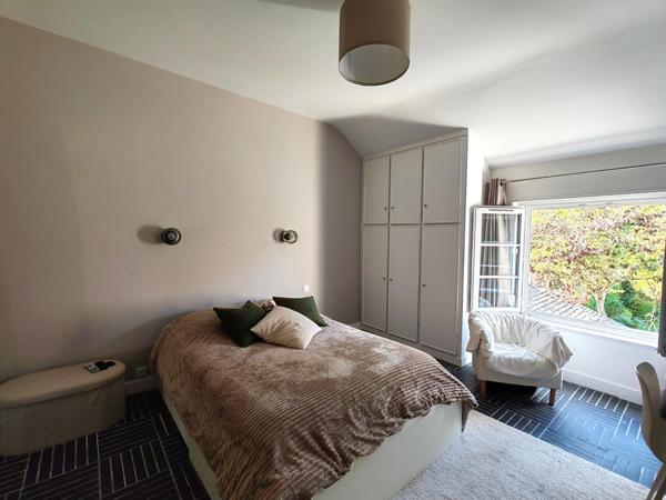 Demeure Haussmannienne et son parc paysager, en coeur de ville