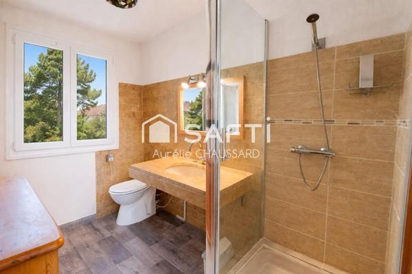 3 chambres terrasse sans vis à vis piscine garage aucun travaux