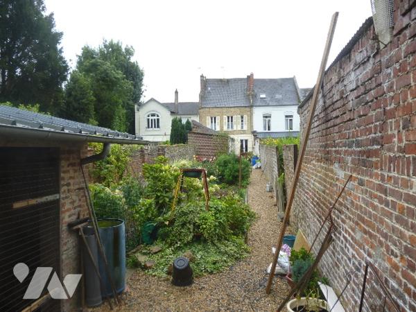 Maison 7 pièces, garage, jardin.