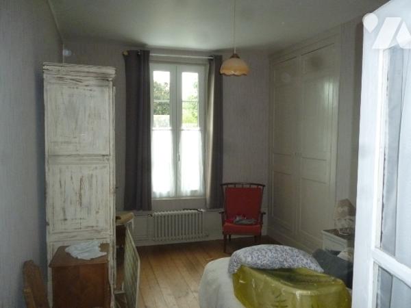 Maison 7 pièces, garage, jardin.