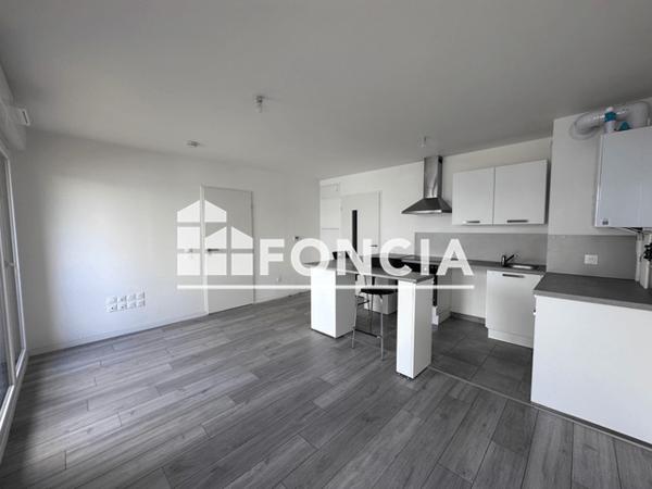 Location Appartement 2 pièces 42.61 m² - 7 RUE JULES MARTIN Chartres 28000