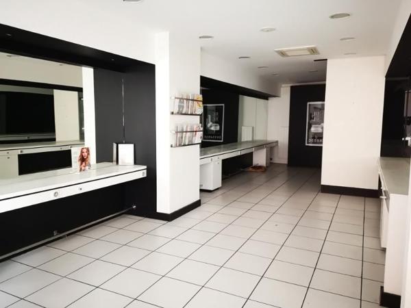 Local commercial Albi - Emplacement et agencement EXCEPTIONNELS !!