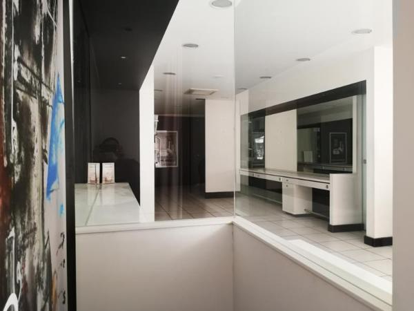 Local commercial Albi - Emplacement et agencement EXCEPTIONNELS !!