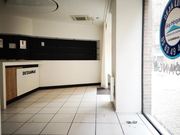 Local commercial Albi - Emplacement et agencement EXCEPTIONNELS !!