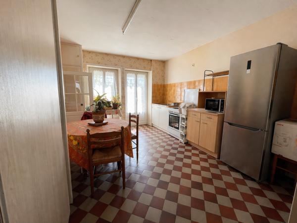 Elégante maison bourgeoise avec jardin