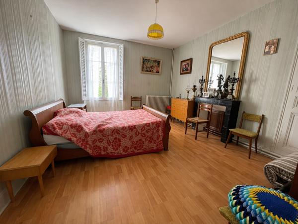 Elégante maison bourgeoise avec jardin