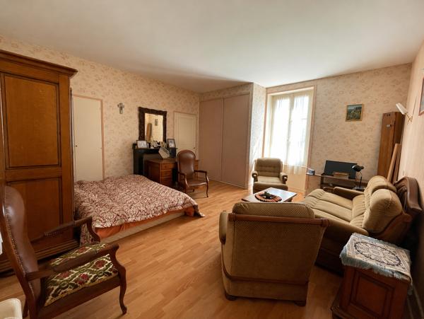 Elégante maison bourgeoise avec jardin