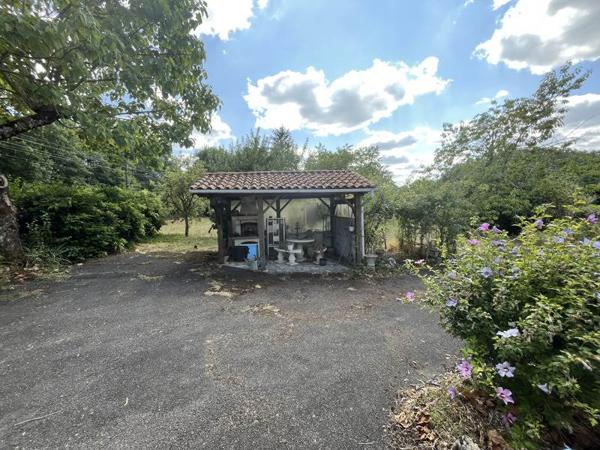 Maison à vendre |  Chalais |  4 pièces | 86 m²