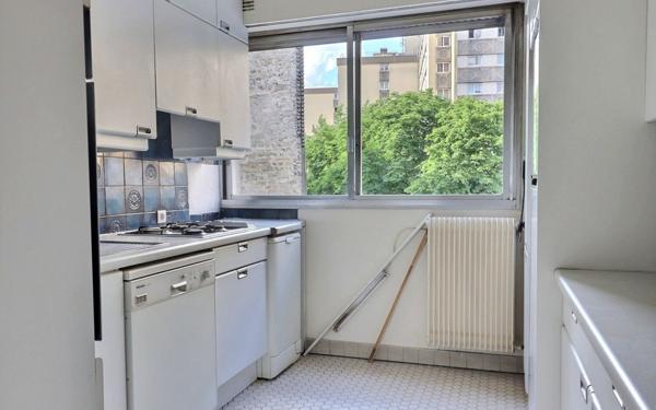 Appartement à vendre    4 pièces • 94 m2 Paris 19