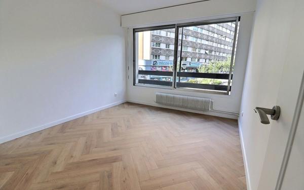Appartement à vendre    4 pièces • 94 m2 Paris 19