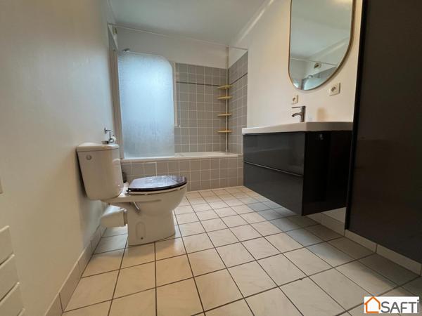 proche plages et commerces avec bel extérieur