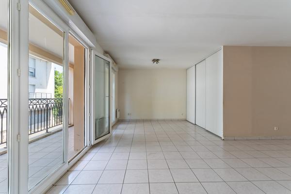 T5 double balcon garage cellier ascenseur
