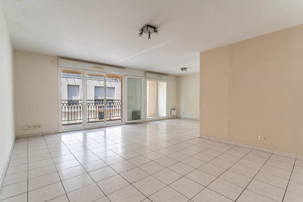 T5 double balcon garage cellier ascenseur