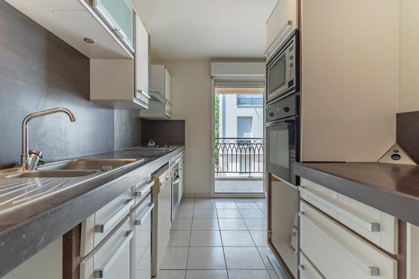 T5 double balcon garage cellier ascenseur