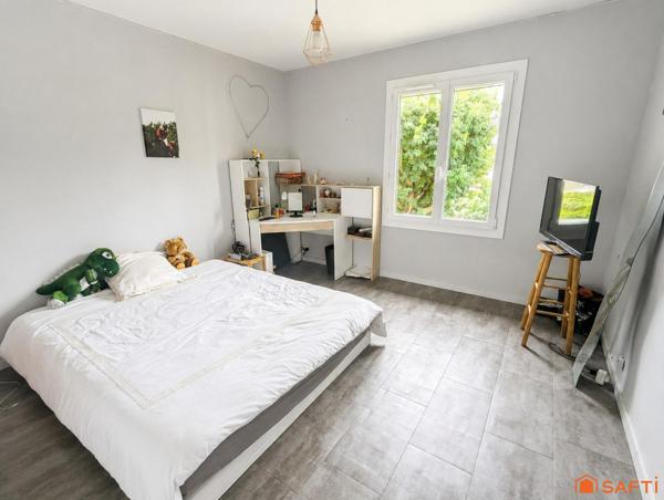 Maison 5 chambres, studio et piscine à Nîmes !