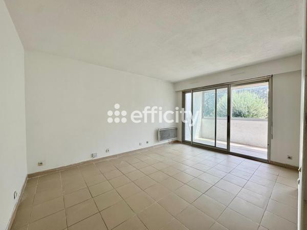 Appartement
         2 pièces
        - 41 m² Exclusivité 190 000 € *