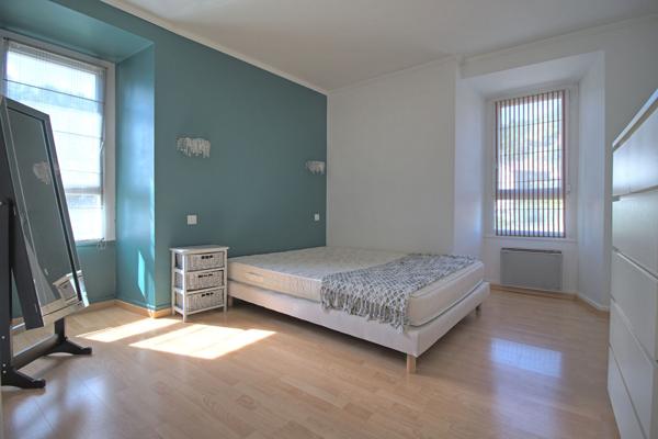 AGEN CENTRE - Appartement T2 meublé de 45 m² avec ascenseur et cave.