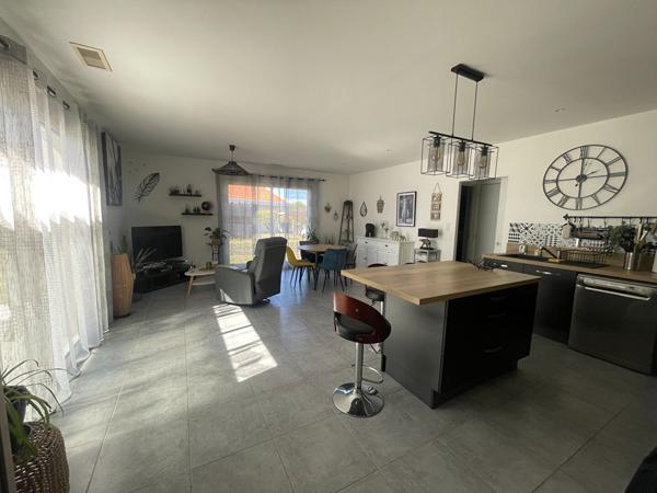 Maison à vendre Saint Pierre Du Mont quartier Biarnès plain-pied 2 chambres garage terrasse clim