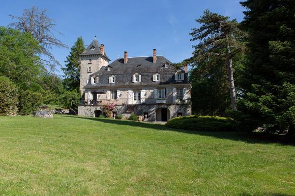 Propriete de caractère à vendre 17 pièces proche de Martel