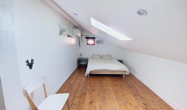 Maison de village rénovée avec goût  155 m² + garage 50 m² et 2 place de parkings