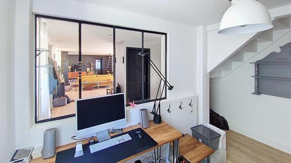 Maison de village rénovée avec goût  155 m² + garage 50 m² et 2 place de parkings