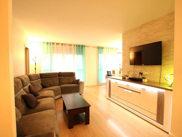 MAGNIFIQUE APPARTEMENT F4 80 m² 3 CHAMBRES AVEC BEAU JARDIN, 5 mn à PIED SEULEMENT DU TRAMWAY T12 !!!