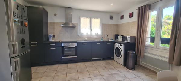 Maison
         7 pièces
        - 167 m² 480 000 € *