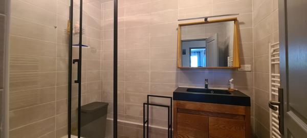Maison
         7 pièces
        - 167 m² 480 000 € *